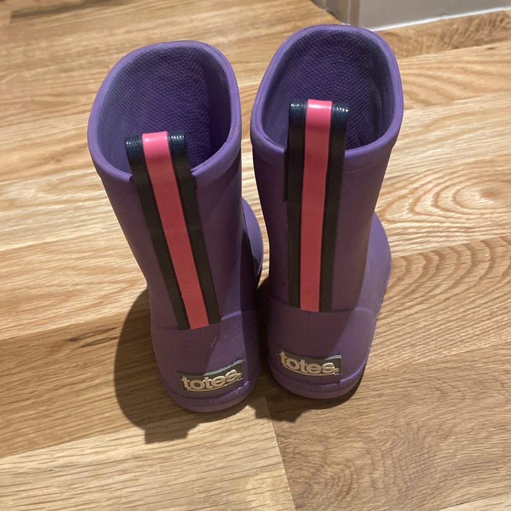 Girls Totes rain boots US 7-8